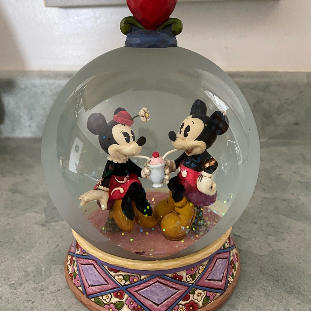 Jim Shore Minnie and Mickey Mouse Snow Globe